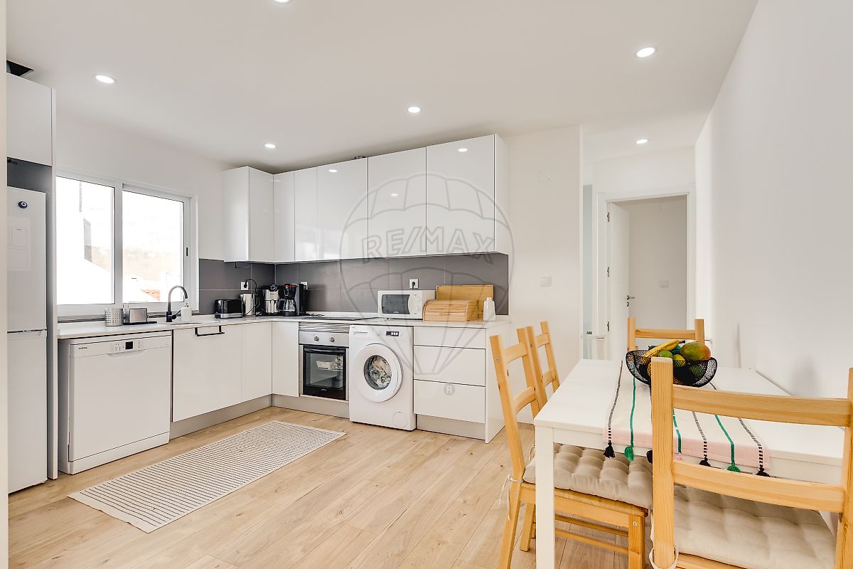 Apartamento T3 à venda em Loures