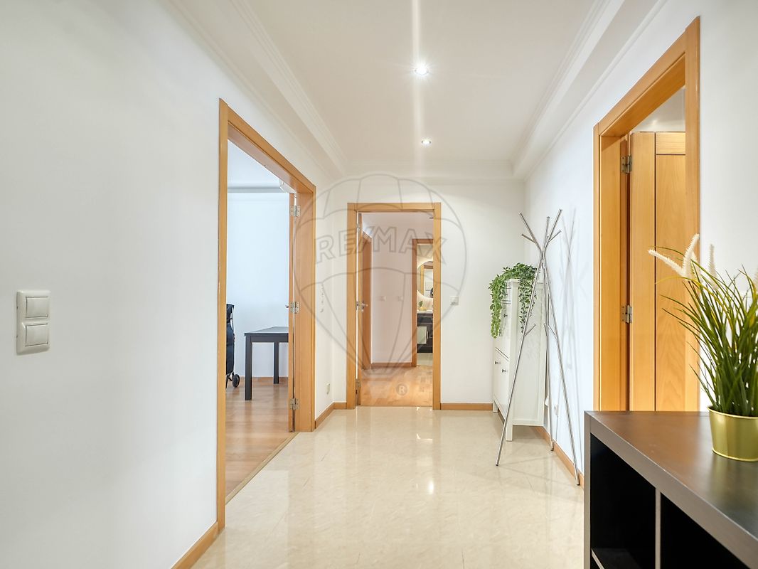 Apartamento T3 em Carnaxide e Queijas 4