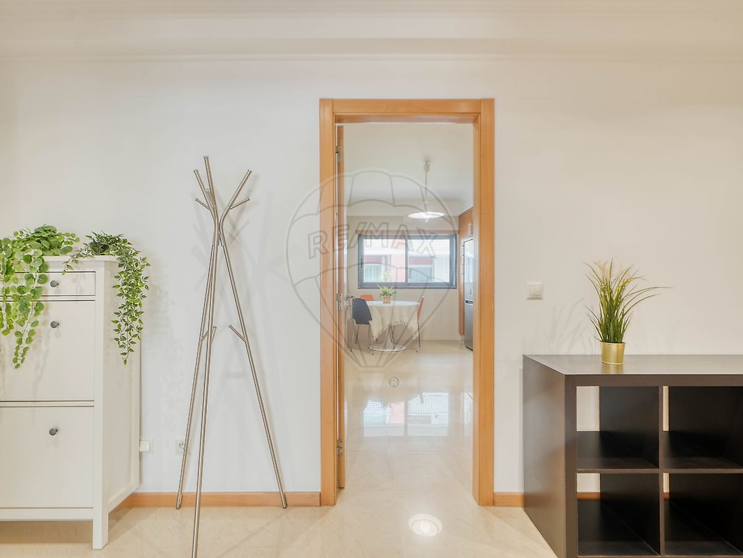 Apartamento T3 em Carnaxide e Queijas 2