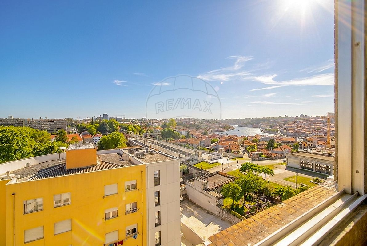 Apartamento T3 à venda em Vila Nova de Gaia