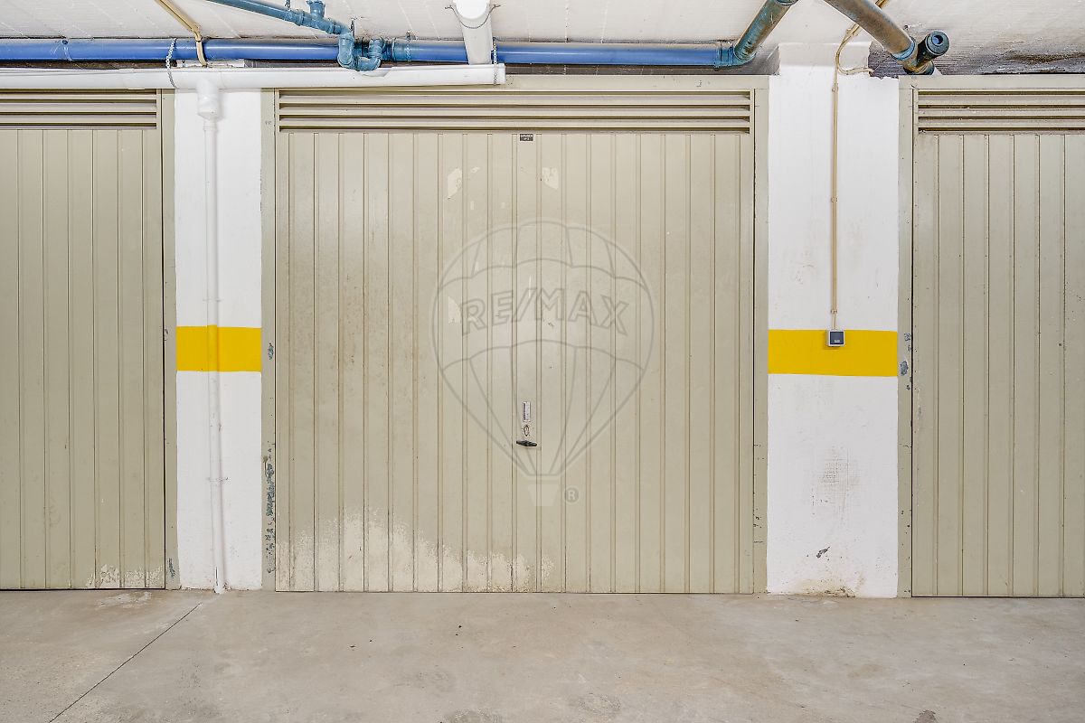 Garagem - Rio de Mouro, Sintra, Lisboa