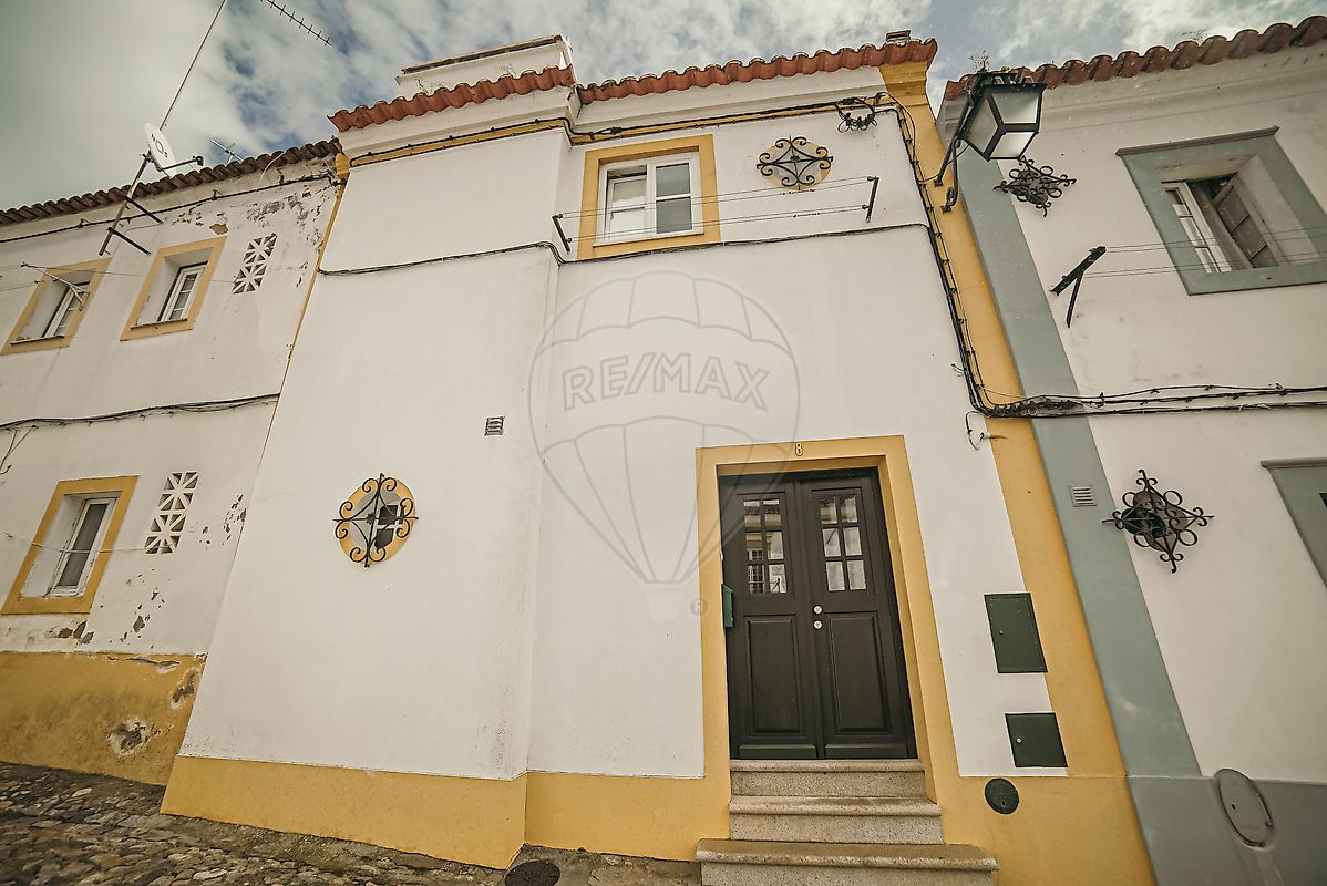 Moradia - Évora (São Mamede, Sé, São Pedro e Santo Antão), Évora, Évora