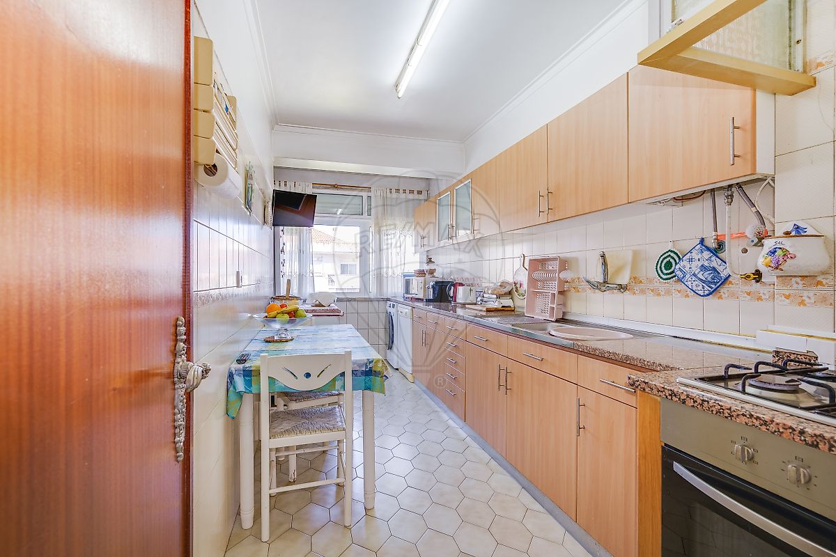 Apartamento T2 à venda em Odivelas