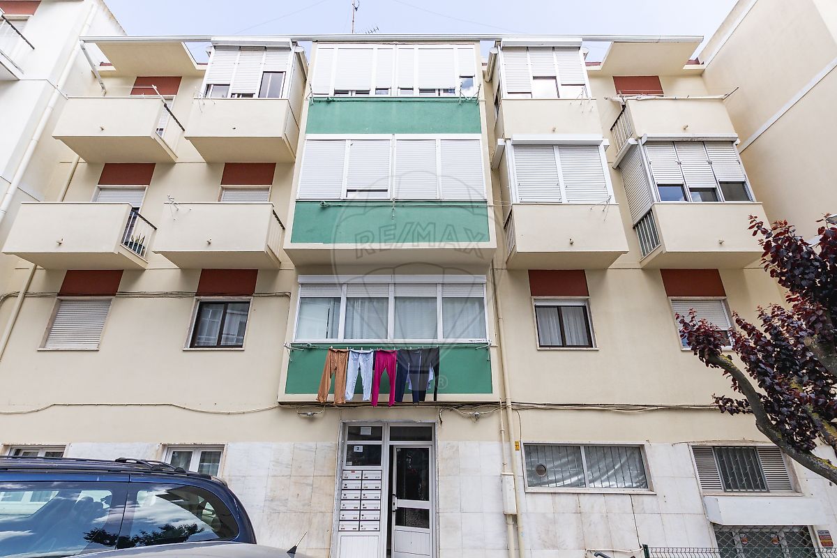 Apartamento T2 à venda em Loures