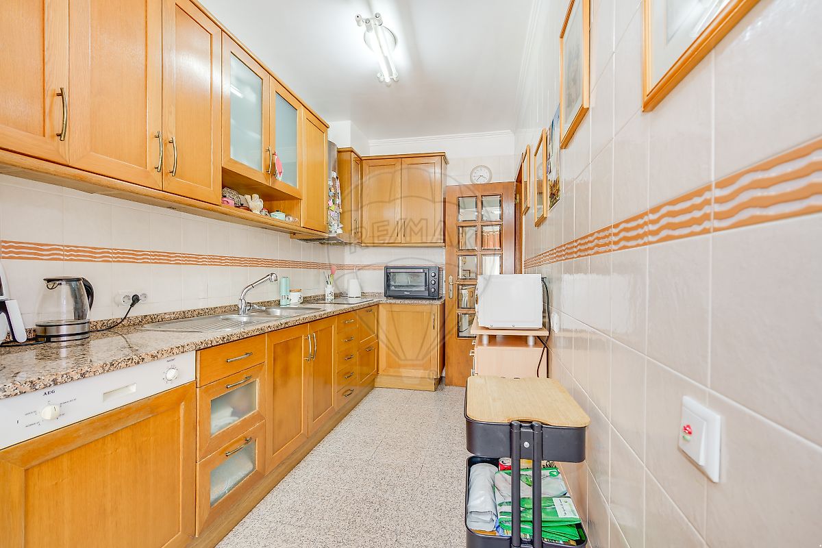 Moradia T4 à venda em Carnaxide e Queijas, Oeiras — foto 18