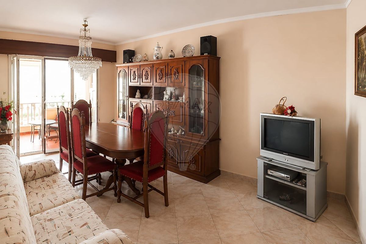Apartamento T2 à venda em Loures