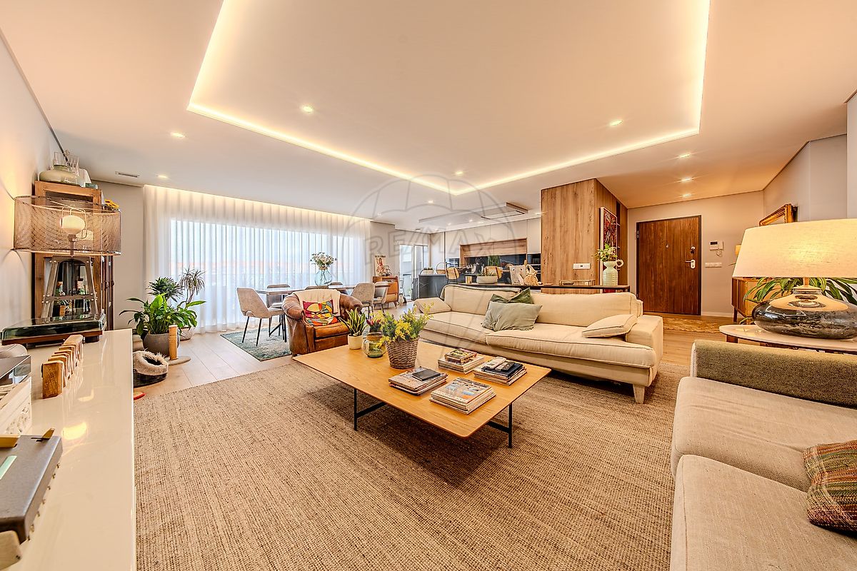 Apartamento T4 à venda em Montijo