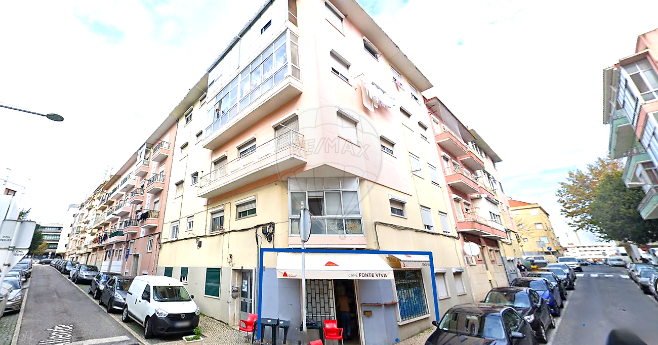 Loja - Moscavide e Portela, Loures, Lisboa