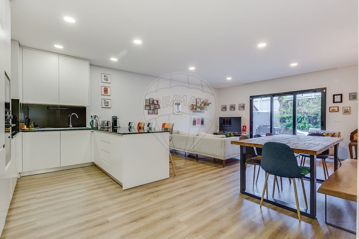 Apartamento T3 à venda em Odivelas