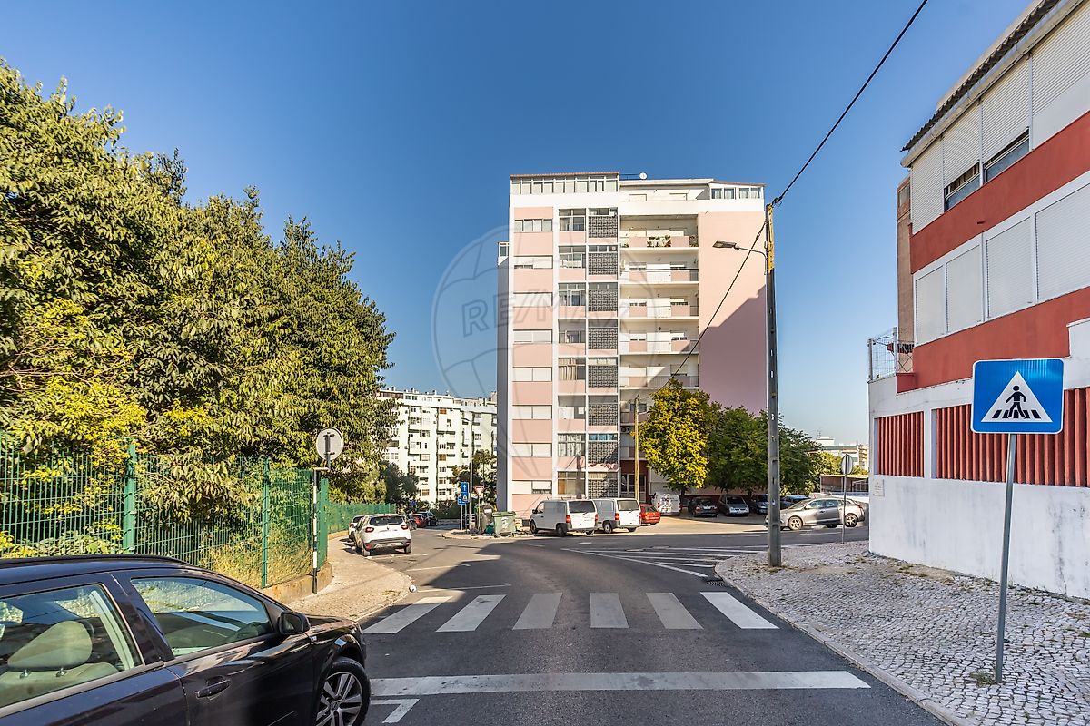 Apartamento T2 à venda em Almada