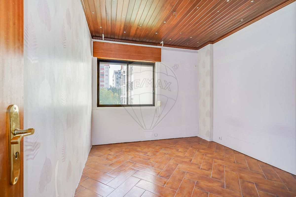 Apartamento T1 à venda em Amadora