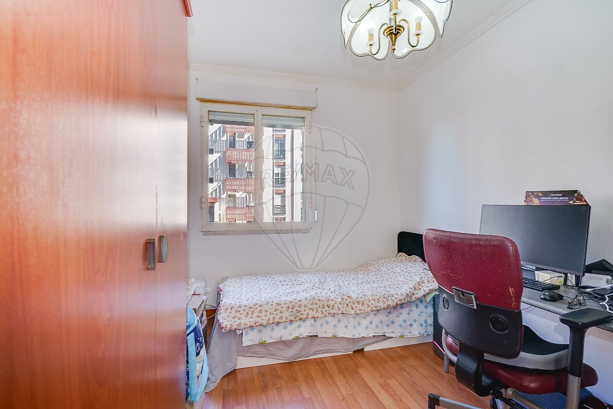 Apartamento T3 à venda em Santo António dos Cavaleiros e Frielas, Loures — foto 9