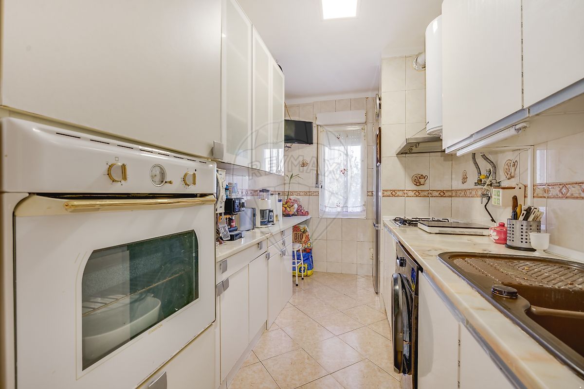 Apartamento T3 à venda em Santo António dos Cavaleiros e Frielas, Loures — foto 3