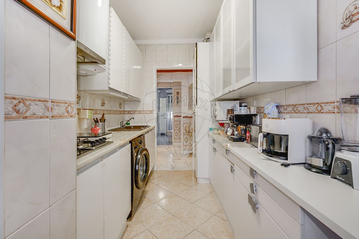 Apartamento T3 à venda em Santo António dos Cavaleiros e Frielas, Loures — foto 4