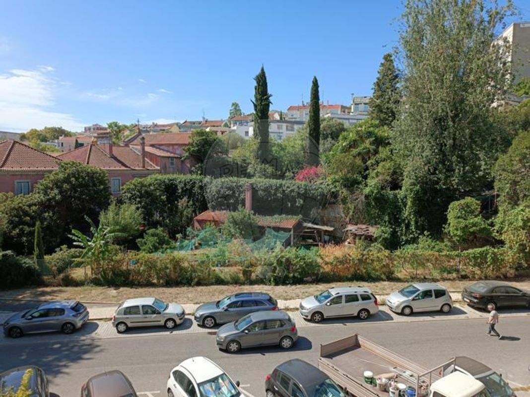 listing 120631147-82 picture-0