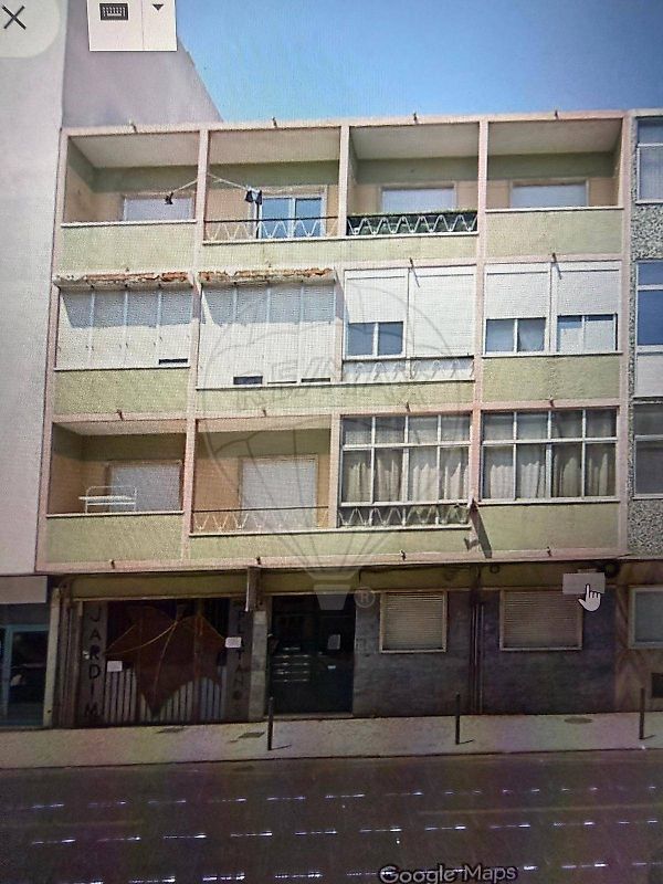 Apartamento T2 à venda em Amadora