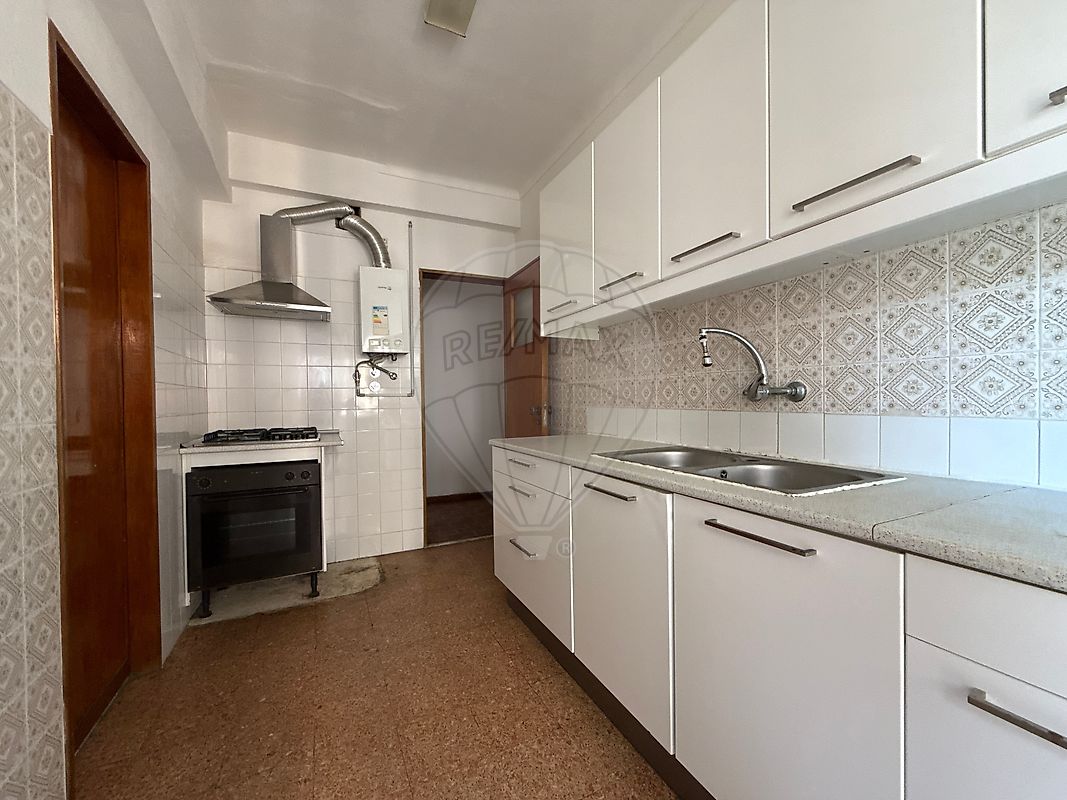 Apartamento T2 à venda em Massamá e Monte Abraão, Sintra — foto 3