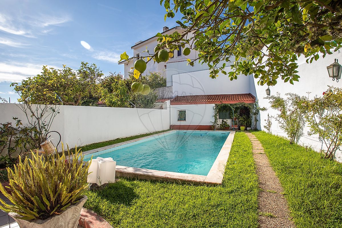 Moradia T5 em Barcarena, €860.000