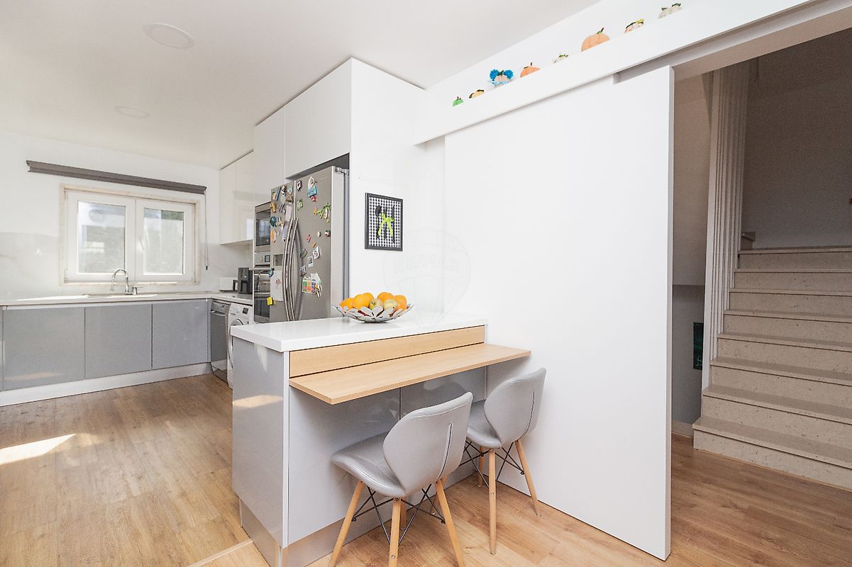 listing 120681028-2045 picture-0