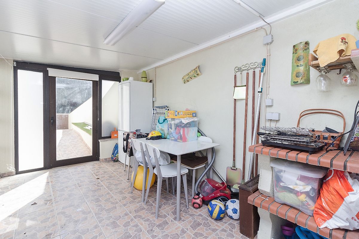 listing 120681028-2045 picture-0