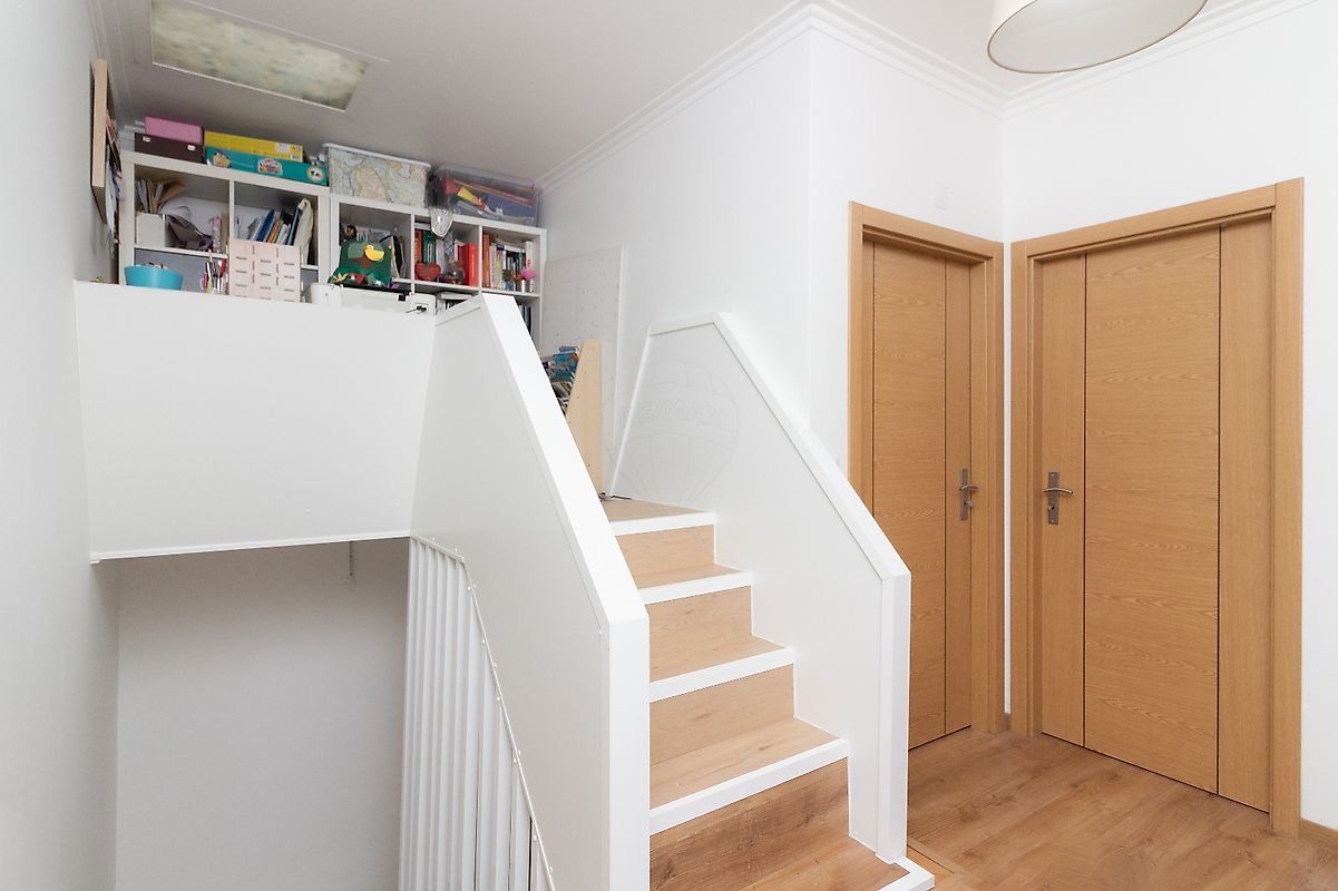 listing 120681028-2045 picture-0