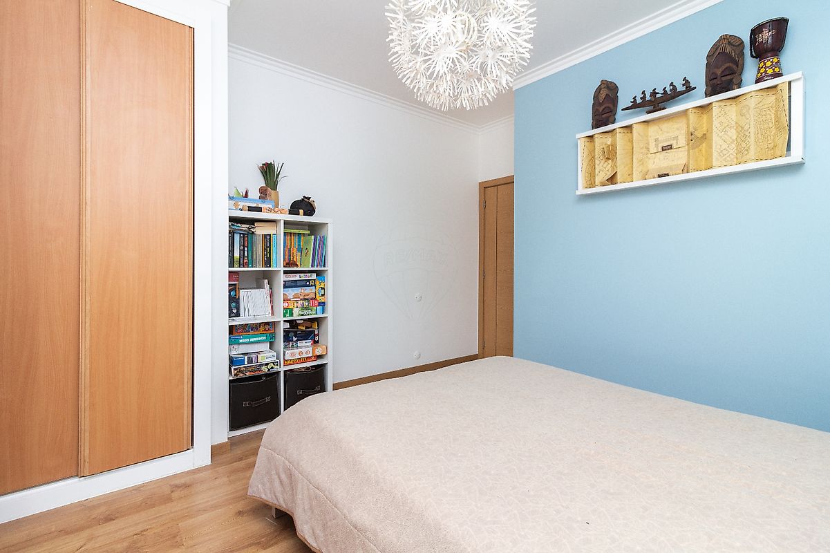 listing 120681028-2045 picture-0