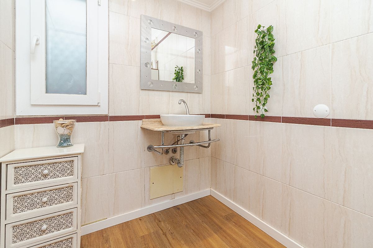 listing 120681028-2045 picture-0