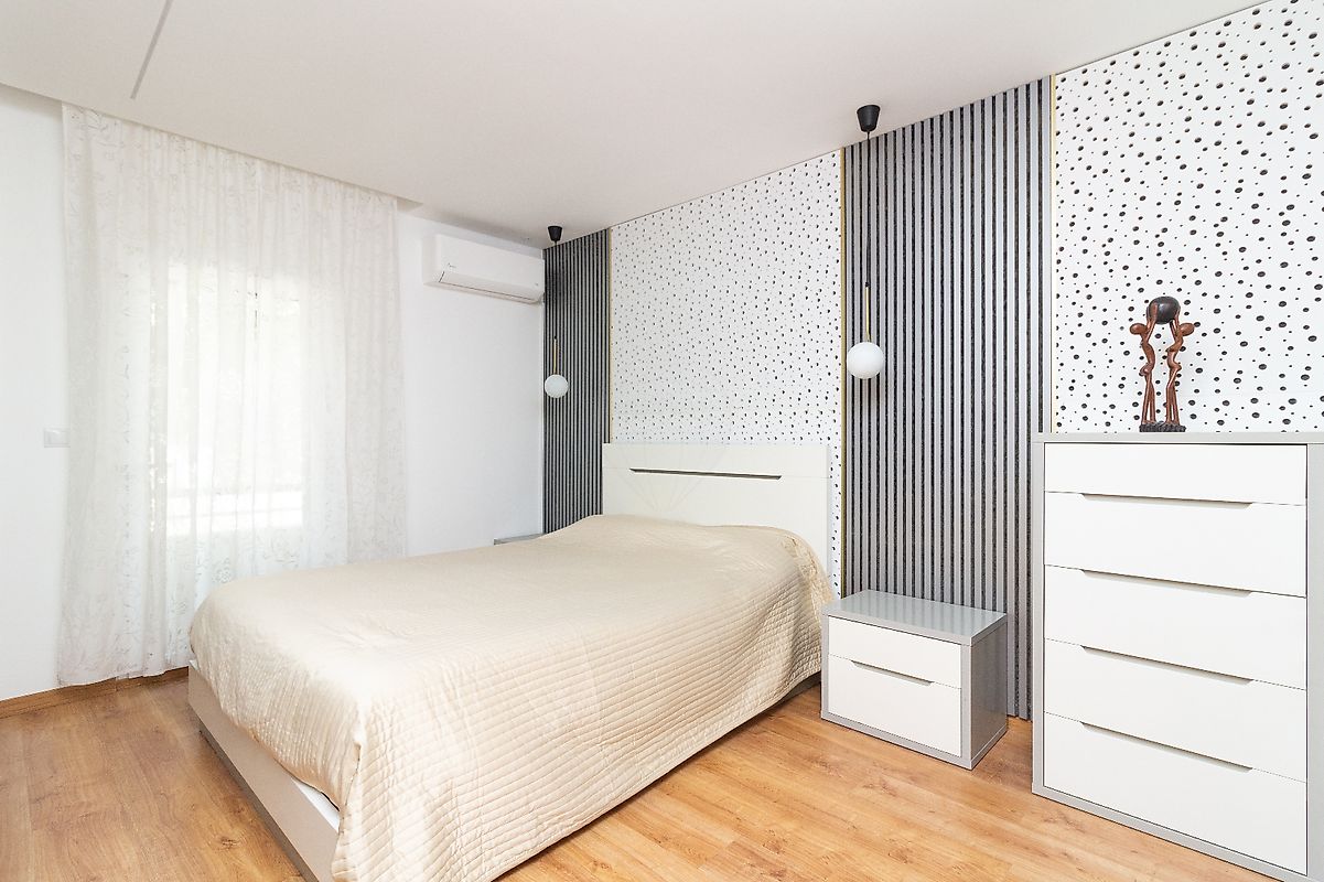 listing 120681028-2045 picture-0