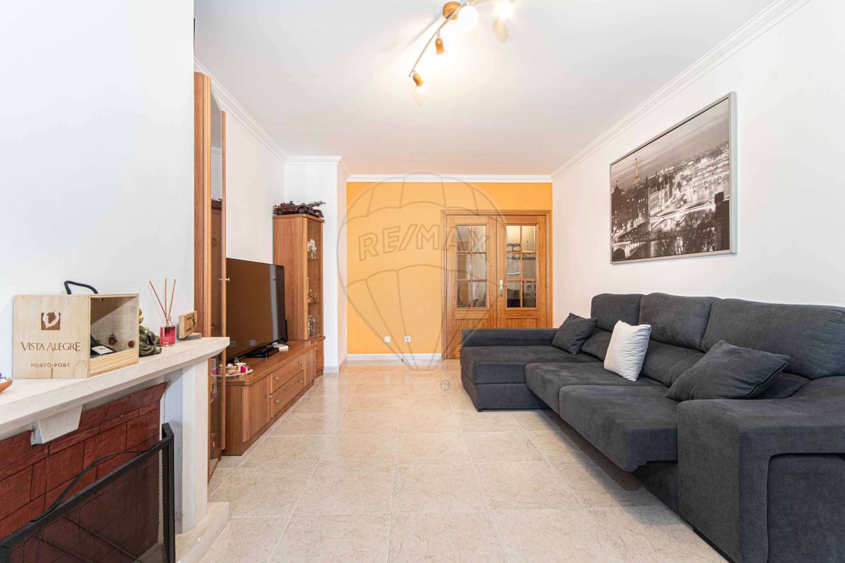 listing 120681093-619 picture-0