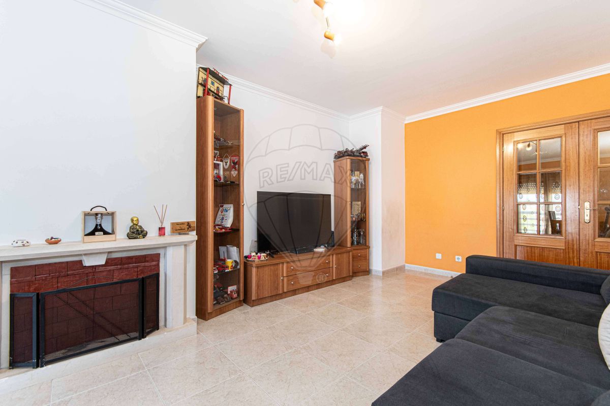 listing 120681093-619 picture-0