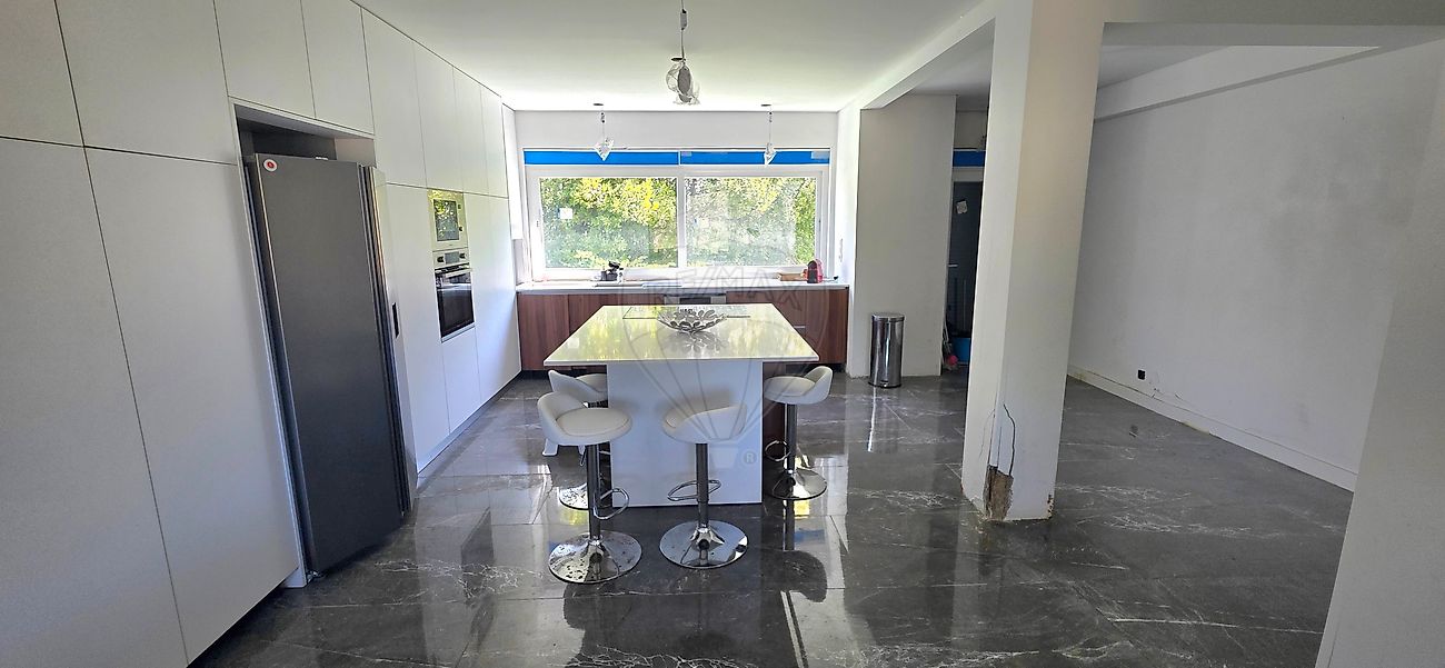 Moradia T8 - Castanheira do Ribatejo e Cachoeiras, Vila Franca de Xira, Lisboa