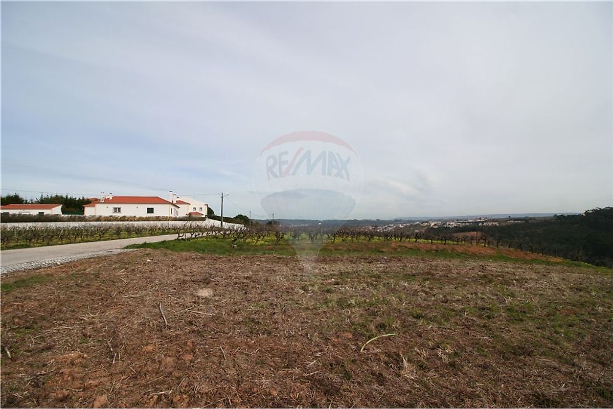 Land for sale in Óbidos, Portugal — €57,500