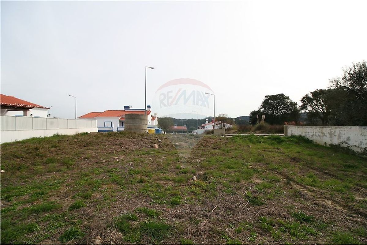 Land for sale in Óbidos, Portugal — €68,900