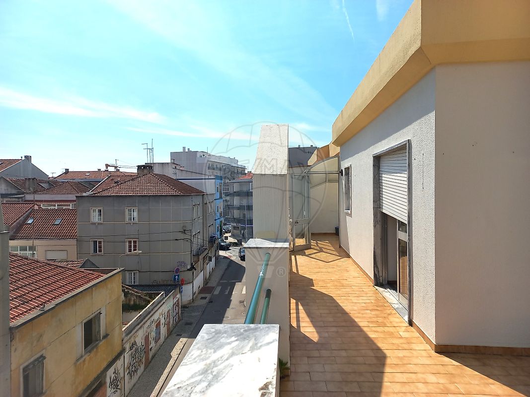 Apartamento T4 à venda em Caldas da Rainha