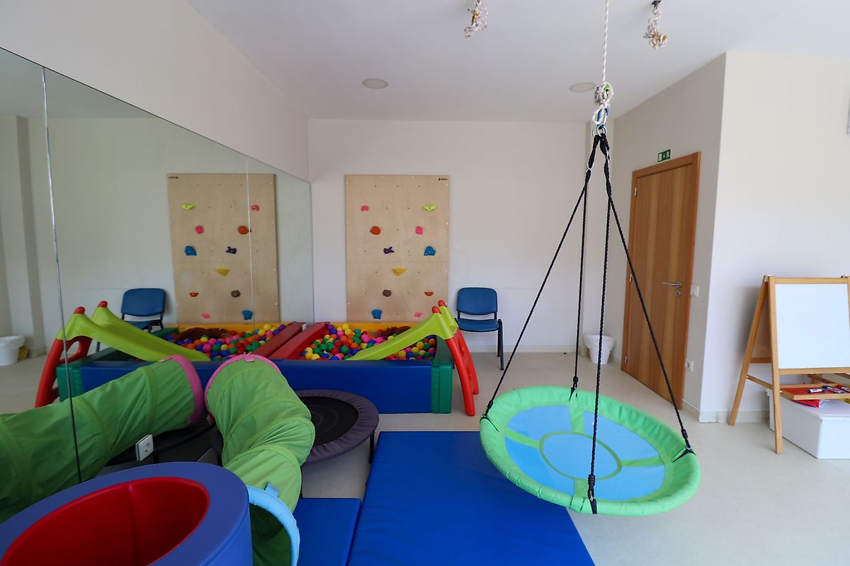 listing 120741172-605 picture-0