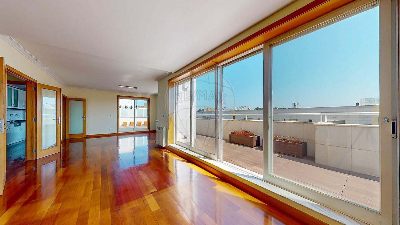 listing 120741172-608 picture-0