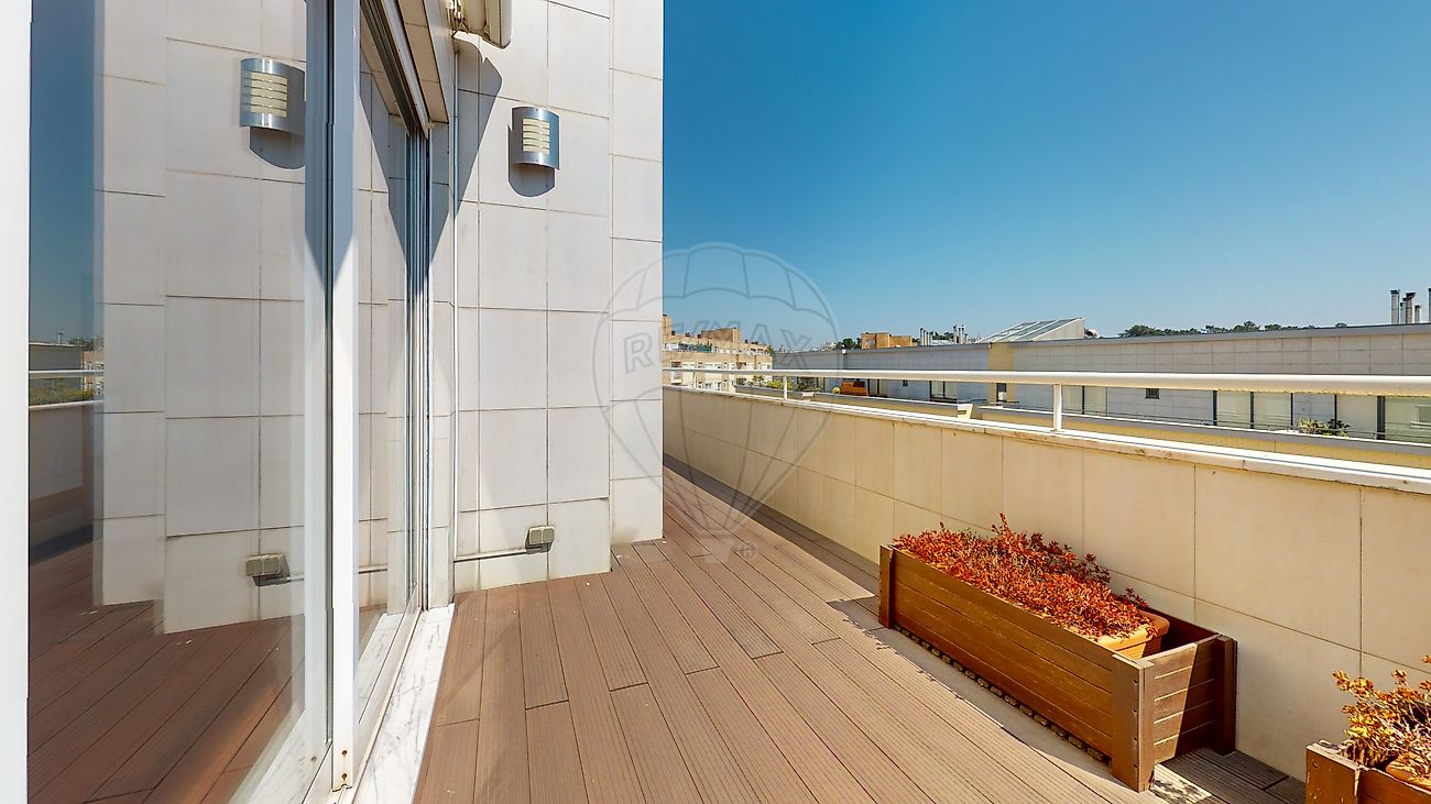 listing 120741172-608 picture-0