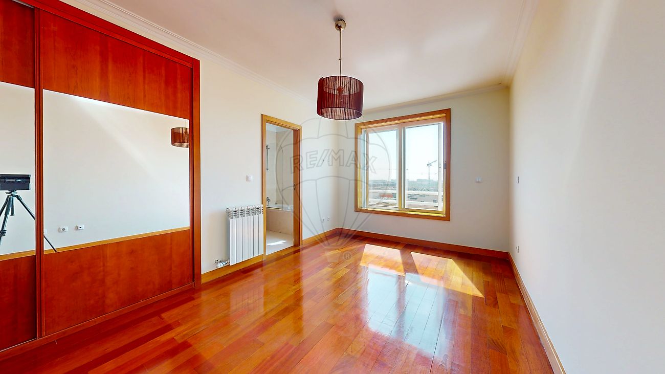 listing 120741172-608 picture-0