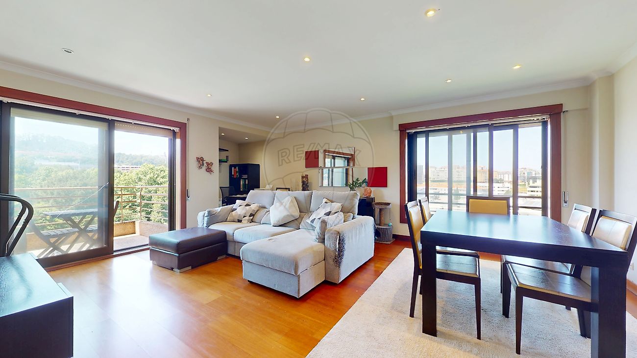 Apartamento T3 à venda em Vila Nova de Gaia