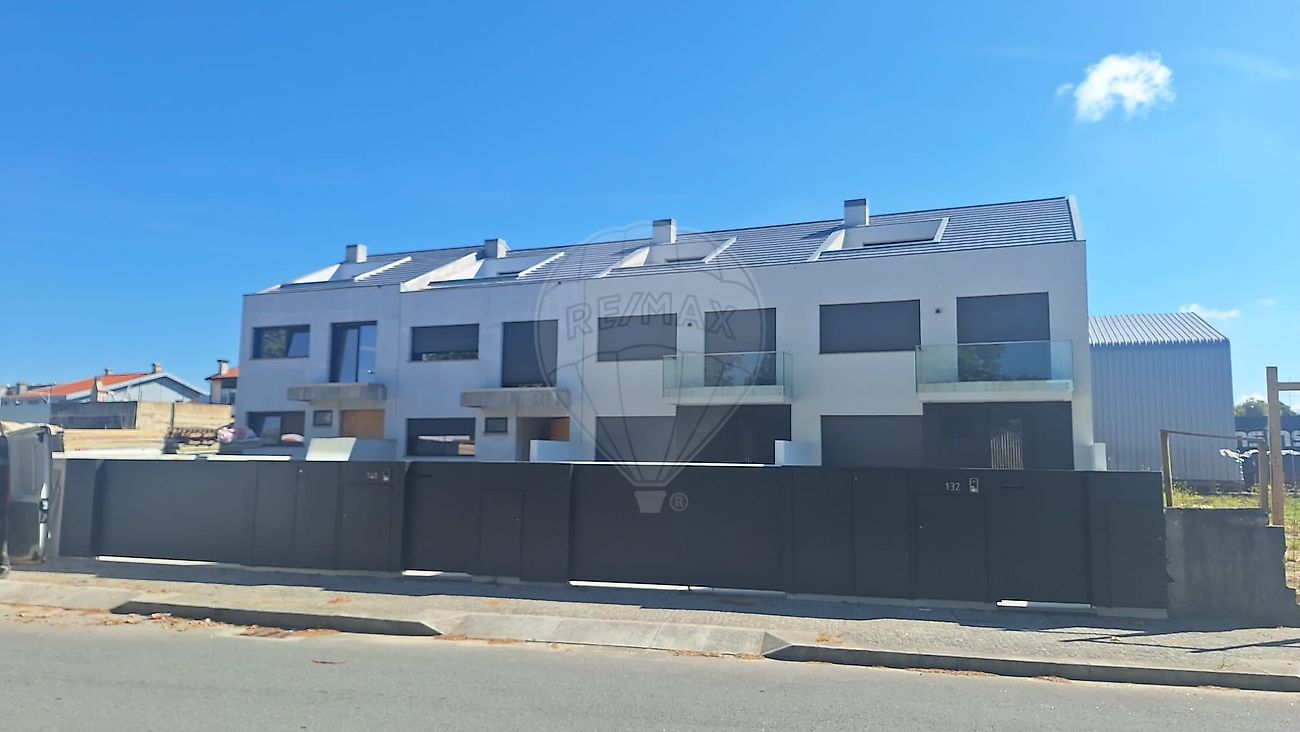 Moradia T4 à venda em Matosinhos