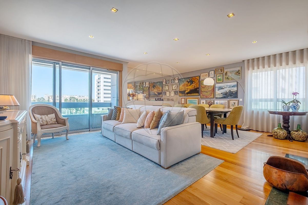 Apartamento T3 à venda em Porto
