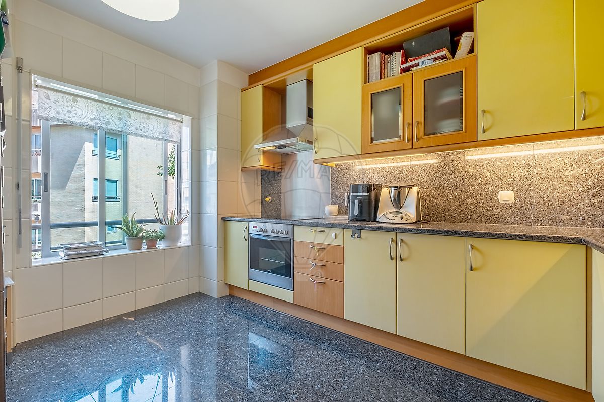 Apartamento T3 à venda em Lordelo do Ouro e Massarelos, Porto — foto 17