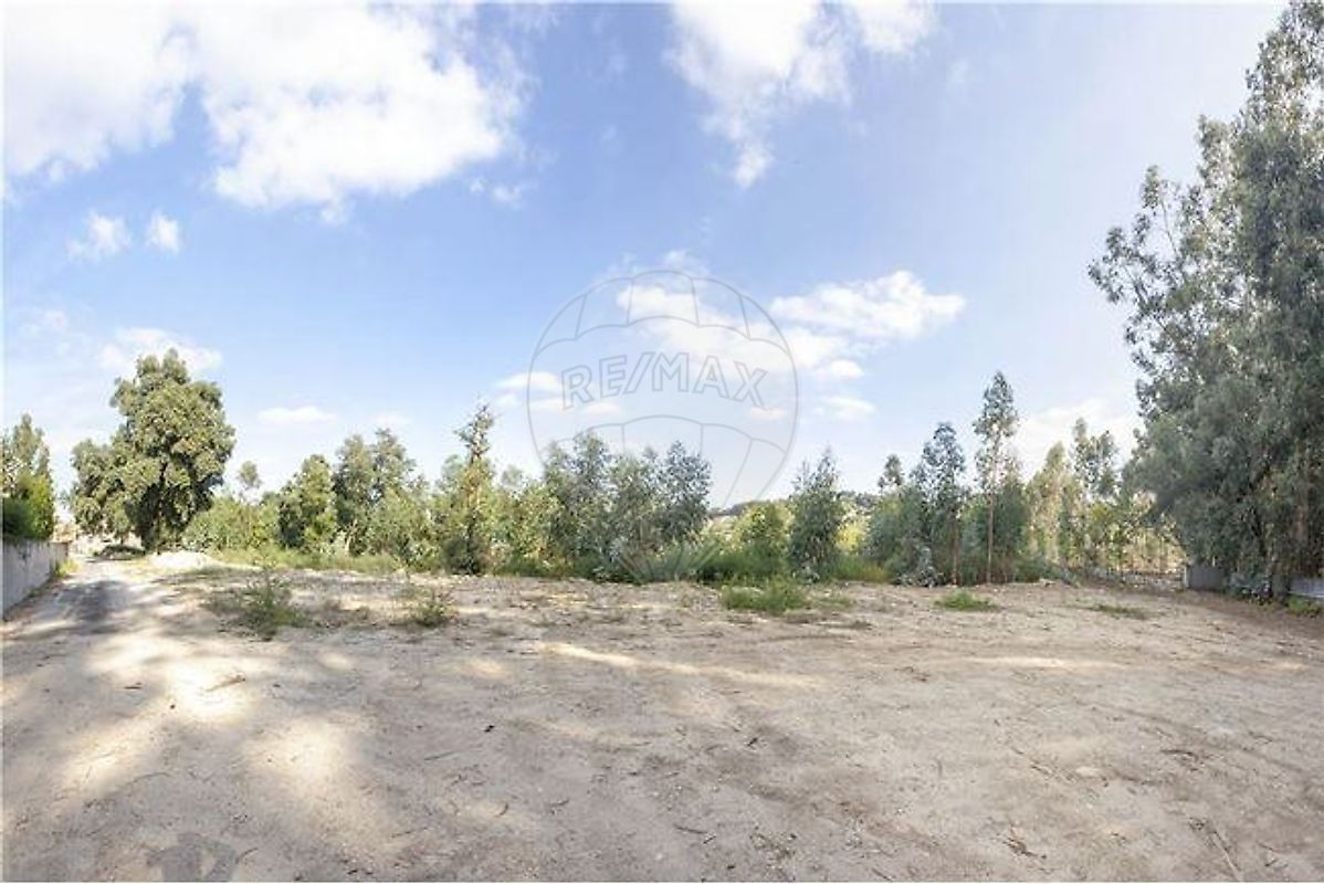 Land for sale in Santo Tirso, Portugal — €79,500