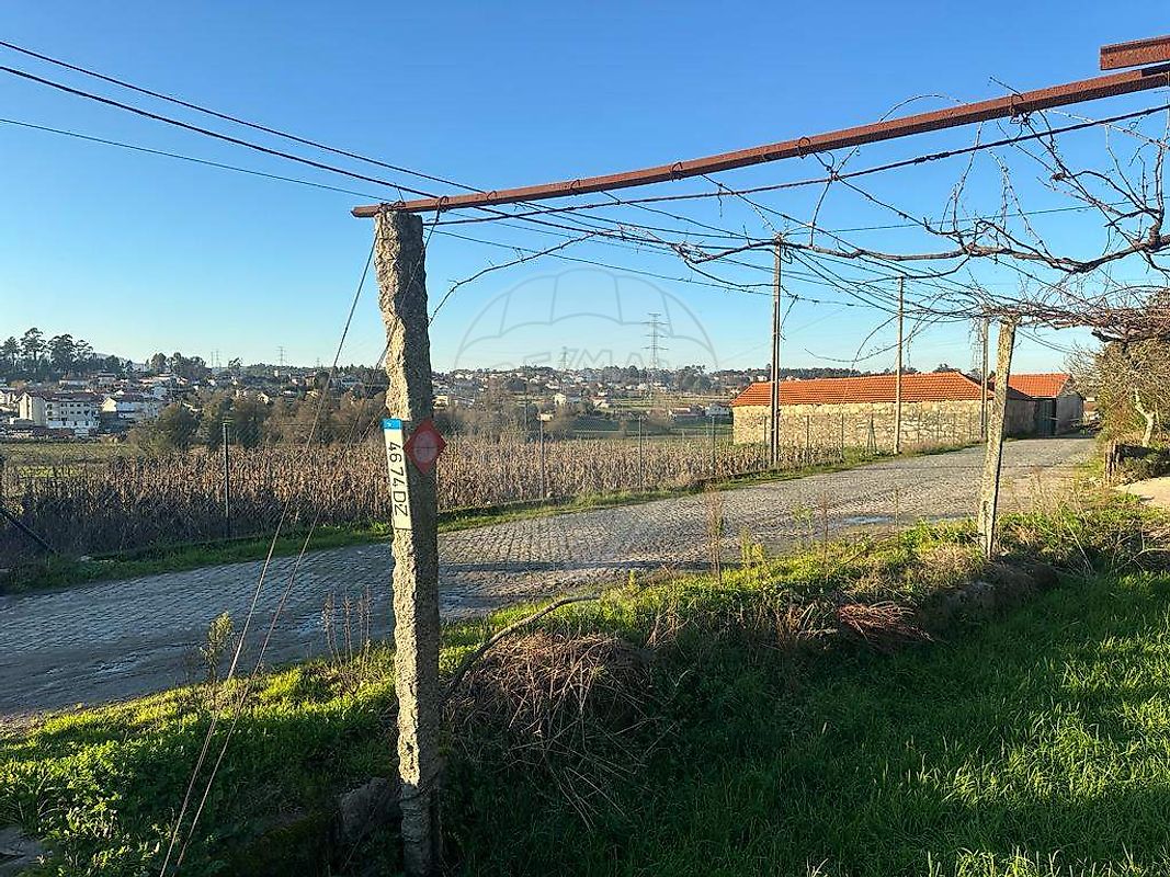 Land for sale in Penafiel, Portugal — €190,000