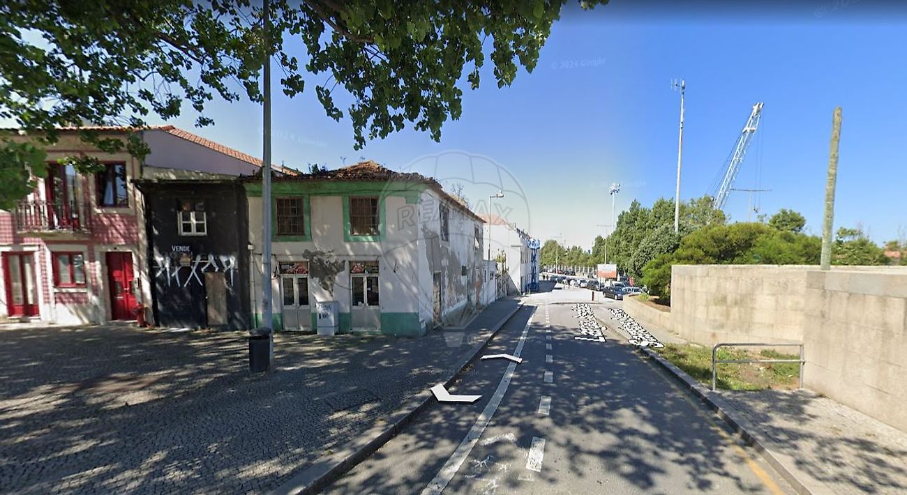 Land for sale in Matosinhos, Portugal — €590,000