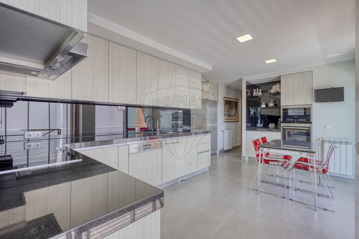 Apartamento T4 para venda