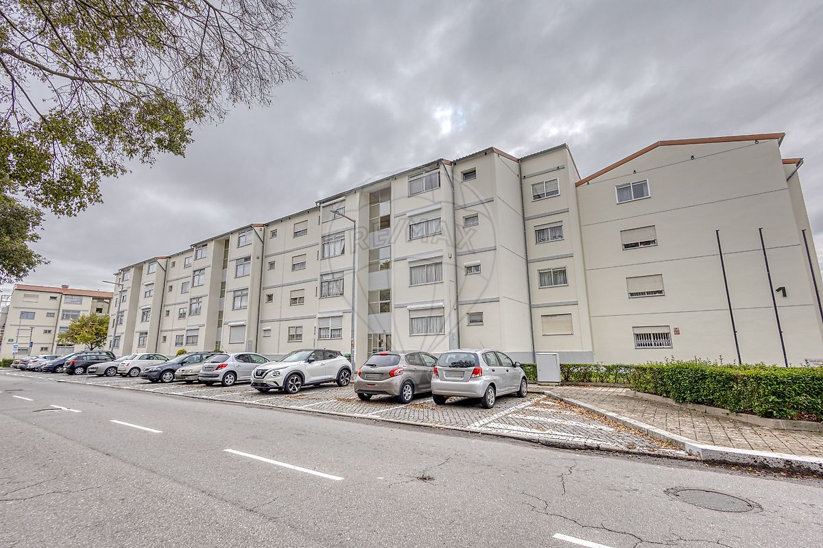 Apartamento T3 à venda em Porto