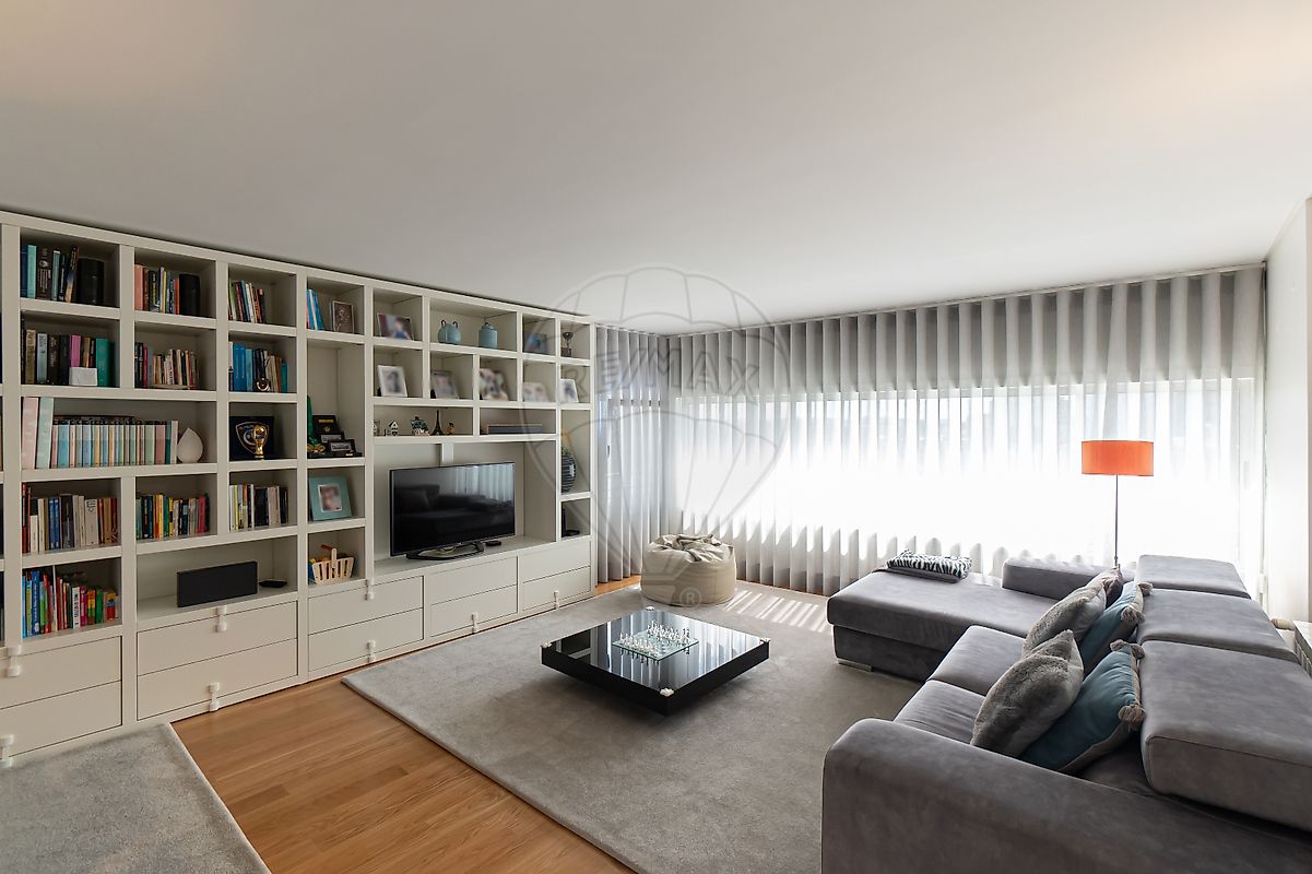 Apartamento T3 à venda em Maia