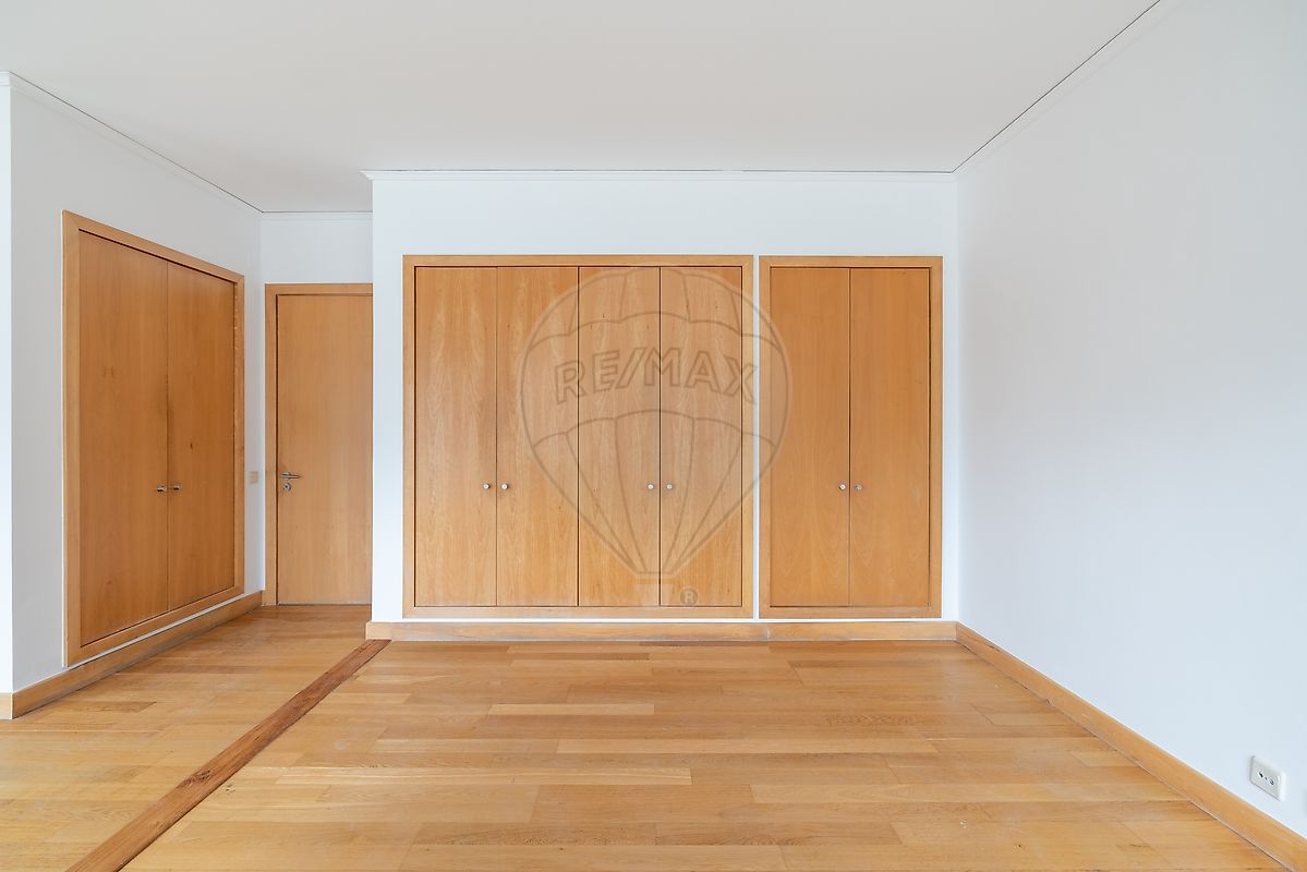 Apartamento T5 à venda em Bonfim, Porto — foto 13