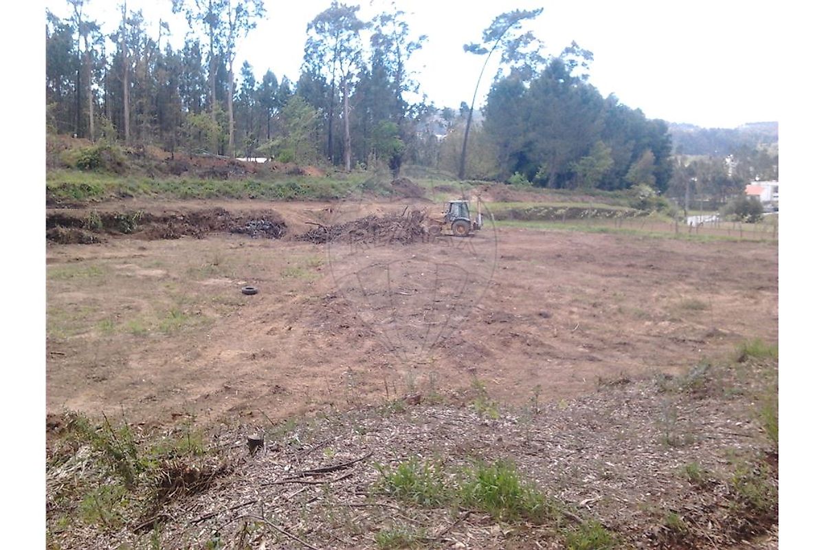 Terreno à venda em Vila Nova de Gaia
